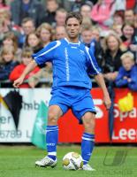 Fussball Regionalliga: Emden, UNGER am Ball