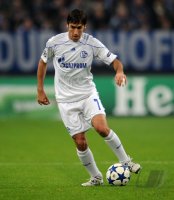 Fussball: Champions League, Saison 2010/2011: Schalke, RAUL Einzelaktion