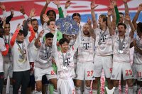 Fussball 1. Bundesliga 24/25: FC Bayern Muenchen feiert die 34. Deutschen Meisterschaft