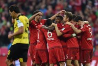 Fussball 1. Bundesliga Saison 15/16: FC Bayern Muenchen - Borussia Dortmund