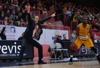 Basketball 1. Bundesliga 2013/2014:  Walter Tigers Tuebingen - Brose Baskets Bamberg