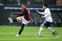 FUSSBALL  International CHL 09/10 : Ronaldinho  (li, Milan) gegen Rafael  (re, Manu)