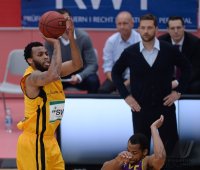 Basketball 1. Bundesliga  13/14  Walter Tigers Tuebingen - Phoenix Hagen
