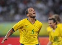 FUSSBALL  Olympia 2008   Viertelfinale  Maenner   Brasilien - Kamerun