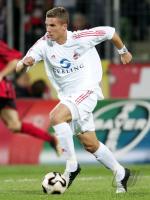 Fussball 1. Bundesliga: Koeln, PODOLSKI Einzelaktion am Ball