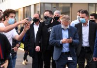 Tesla-Chef Elon Musk besucht Biopharma-Unternehmen Curevac