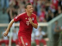 Fussball 1. Bundesliga, Saison 2011/2012: Ivica Olic (FC Bayern Muenchen) verletzt
