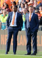Fussball International: Trainer van Gaal (Holland) und Co-Trainer Kluivert (Holland)