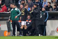 Fussball Nationalmannschaft: Auswechslung von Thomas Mueller mit Trainer Joachim Loew (v. li., GER)