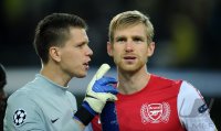 Fussball CHL  Saison 2011/2012: Arsenal London, Mertesacker und Szczesny