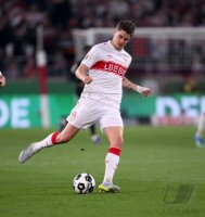 Fussball DFB Pokal  Halbfinale  2025/2026  23.04.2026VfB Stuttgart - SC Freiburg , EINZELBILD, EINZELN, AKTION, EINZELSPIELER, FREISTELLER, GANZE FIGUR, GANZFIGUR, GANZE_FIGURAKTION