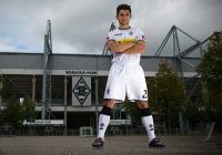 Fussball 1. Bundesliga, Saison 2011/2012: Matthias Zimmermann posiert im exklusiven Fotoshooting