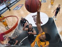 Basketball 1. Bundesliga 14/15 Hauptrunde:  Walter Tigers Tuebingen - Telekom Baskets Bonn