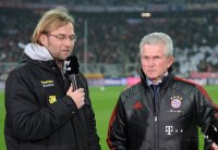 Fussball 1. Bundesliga, Saison 2011/2012: Trainer Juergen Klopp (li, Borussia Dortmund) mit Trainer Jupp Heynckes  (FC Bayern Muenchen)