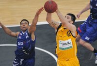 Basketball  1. Bundesliga  11/12: Walter Tigers Tuebingen - Eisbaeren Bremerhaven