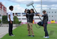 FUSSBALL 1. BUNDESLIGA  2012/2013: Dante (FC Bayern Muenchen)