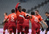 Fussball 2. BUNDESLIGA 14/15: JUBEL 1. FC Kaiserslautern