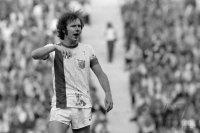 Fussball 1. Bundesliga Saison 1972/1973: Beckenbauer mit blutender Nase