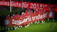 Fussball 1. Bundesliga Saison 14/15: Laser Show in der Allianz Arena
