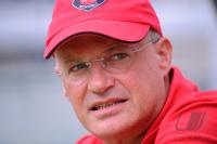 Fussball Trainer Peter Hogen