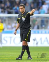 Fussball 2. Bundesliga:  Schiedsrichter Thorsten Kinhoefer