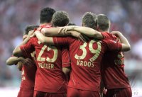 Fussball 1. Bundesliga, Saison 2011/2012:  JUBEL mit Thomas Mueller, Toni Kroos, Bastian Schweinsteiger (v. li., FC Bayern Muenchen)