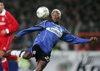 Fussball 1. Bundesliga: Bielefeld, ZUMA Einzelaktion am Ball