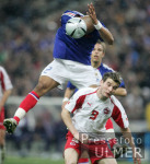 Fussball WM Qualifikation: Frankreich - Schweiz, Zweikampf