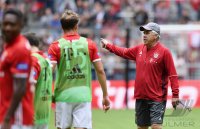 Fussball 1. Bundesliga 16/17: Trainer Carlo Ancelotti (FC Bayern Muenchen)