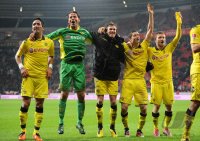 Fussball: 1. Bundesliga Saison 2010/2011: Leverkusen - Dortmund