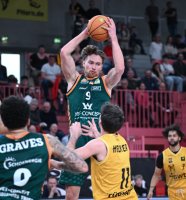 Basketball 2. Bundesliga 24/25: Tigers Tuebingen - VET-CONCEPT Gladiators Trier