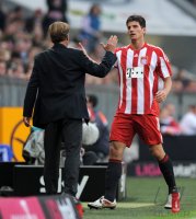 Fussball 1. Bundesliga :  Trainer Andries Jonker wechselt Mario Gomez (FC Bayern Muenchen)  aus