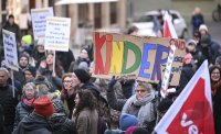 DGB Kundgebung auf dem Tuebinger Marktplatz