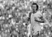 Fussball 1. Bundesliga Saison 1972/1973: Beckenbauer mit blutender Nase
