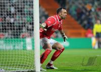 FUSSBALL 1. BUNDESLIGA: Frankfurt, PROELL