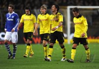 Fussball 1. Bundesliga : (v. li) Enttaeuschung bei Borussia Dortmund mit Marcel Schmelzer, Lucas Barrios, Mario Goetze