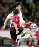 Fussball CHL, Leverkusen - Madrid, Zweikampf