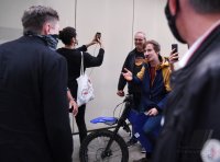 Tesla-Chef Elon Musk besucht Biopharma-Unternehmen Curevac