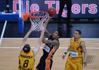 Basketball 1. Bundesliga 2013/2014: Walter Tigers Tuebingen - ratiopharm Ulm