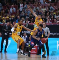 Basketball 1. Bundesliga 16/17 Hauptrunde: Walter Tigers Tuebingen -  Eisbaeren Bremerhaven