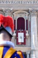 Rom;  Papst Franziskus I. spricht den Urbi Et Orbi Segen