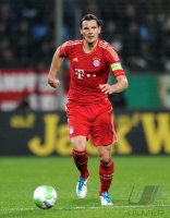 Fussball DFB Pokal 11/12 : Daniel van Buyten (FC Bayern Muenchen)