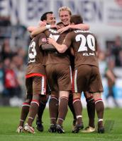 2. Fussball Bundesliga: Charles Takyi, Fabio Morena, Rouwen Hennings, Marius Ebbers, Matthias Lehmann (v.li., Pauli)