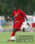 FUSSBALL Soumaila Coulibaly  (SC) am Ball