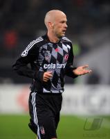 FUSSBALL CHAMPIONS LEAGUE: Besiktas Istanbul, ERNST