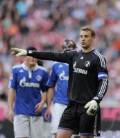 Fussball 1. Bundesliga 10/11:  Torwart Manuel Neuer (FC Schalke 04)