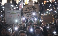 Lichtermeer fuer die Demokratie auf dem Tuebinger Marktplatz