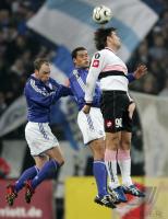 Fussball Uefa-Pokal: Schalke - Palermo, Zweikampf