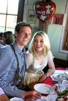 FUSSBALL 1. BUNDESLIGA: Bayern besucht das Oktoberfest