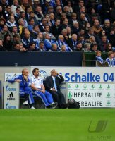 Fussball 1. Bundesliga : Co Trainer  Seppo Eichkorn, Bernd Hollerbach, Trainer, Sportdirektor Felix Magath (v. li., FC Schalke 04)